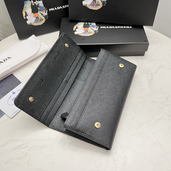 プラダ財布コピー全体デザイン